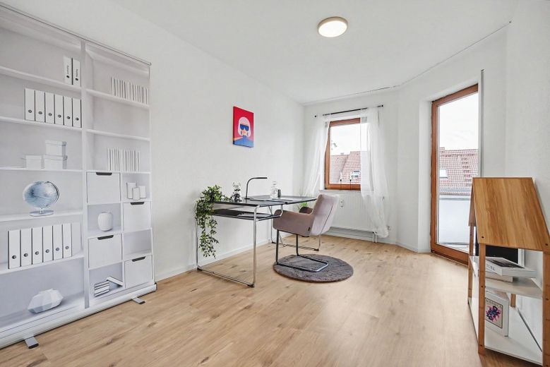 Nowoczesne 3-pokojowe mieszkanie, z balkonem słonecznym, bez prowizji, gotowe do bezpośredniego wprowadzenia – Kinderzimmer/ Büro