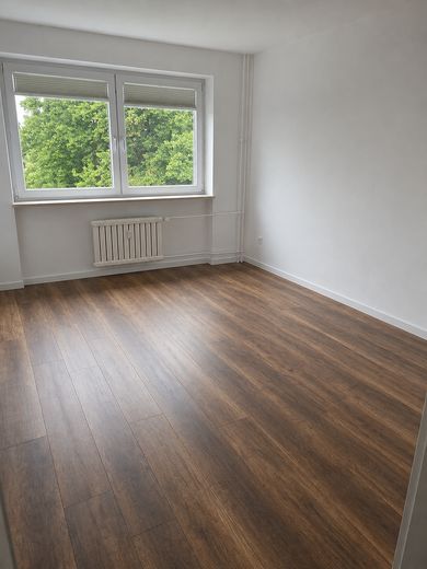 Sanierte 4-Zimmer Eigentumswohnung in Wolfsburg – Schlafzimmer