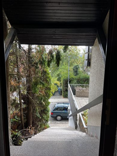 Family house for rent – Zugang