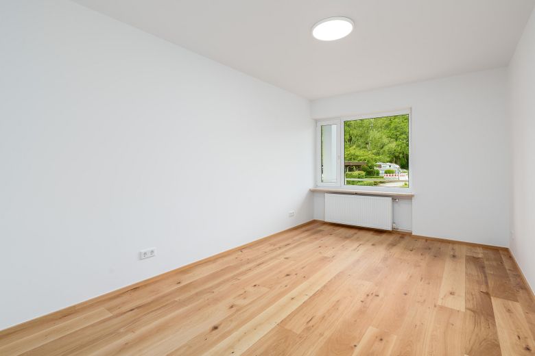 Provisionsfrei: Neue 3-Zimmer-Wohnung mit Sonnenbalkon in ruhiger Grünlage – Kinder/Arbeitszimmer