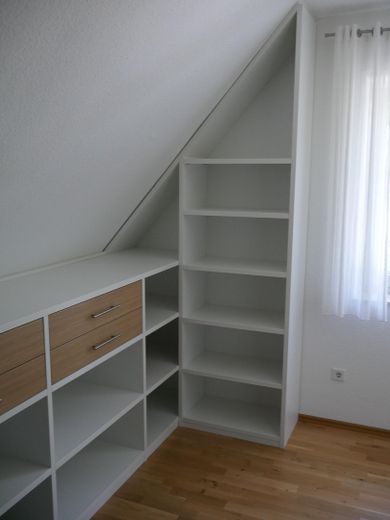 Hochwertig, Modern, in einmaliger grüner Lage – Ankleide