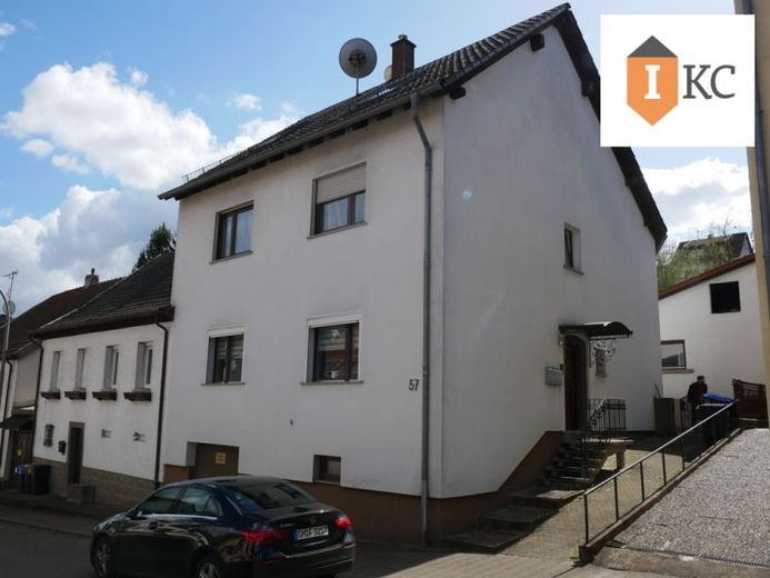 Gepflegtes, kernsaniertes, Mehrfamilienhaus mit 3 Wohnungen - Terrasse - Balkon - Garage - großes Grundstück - Saarbrücken – Foto 1