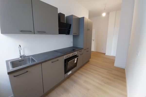 Helle 3 Zimmer, EG, Stadtmitte, EBK, komplett saniert, WG geeignet,