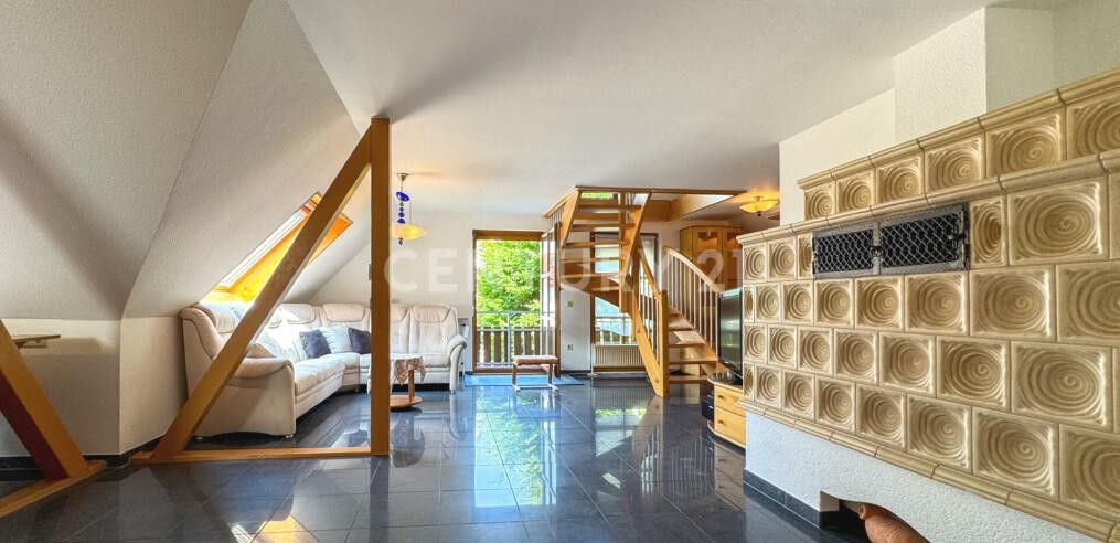 Wohnzimmer mit Kamin