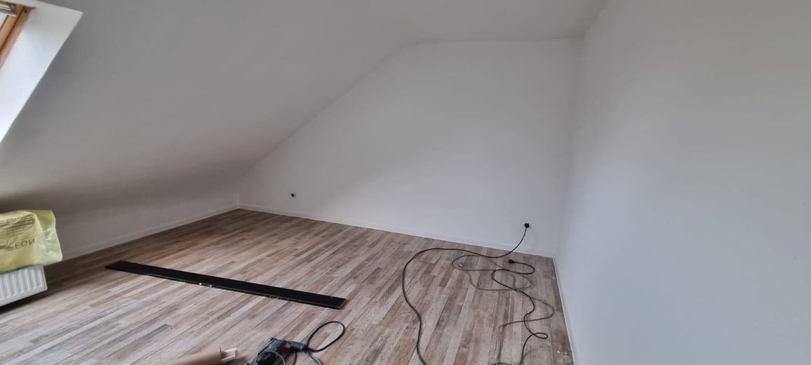 Gepflegte 3-Zimmer-Dachgeschosswohnung in Mönchengladbach-Venn – Wohnzimmer
