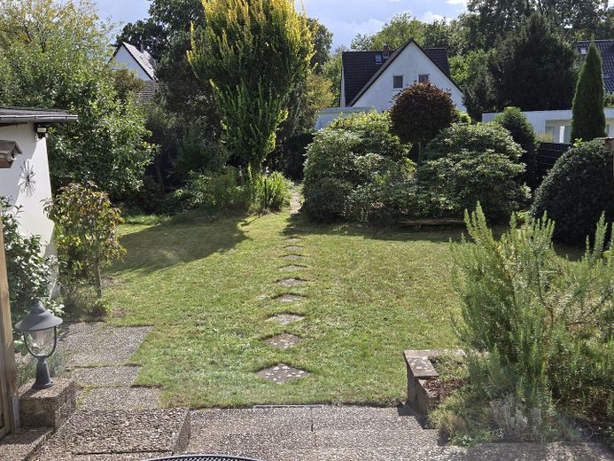 Großzügiges Einfamilienhaus mit viel Potenzial - provisionsfrei – Garten