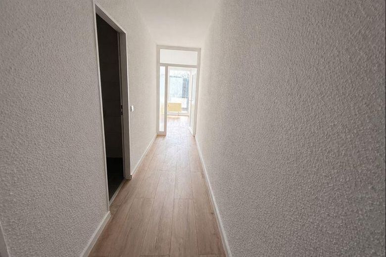 Langerfeld की छतों के ऊपर 4-कमरों वाला अपार्टमेंट (106m²) और बालकनी – फोटो 5