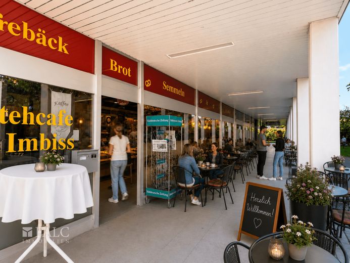 Sichtbar. Erreichbar. Erfolgsversprechend. Am S-Bahnhof – Terrasse