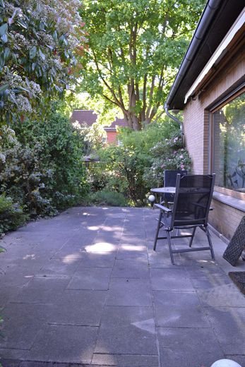 Große Terrasse in Südlage