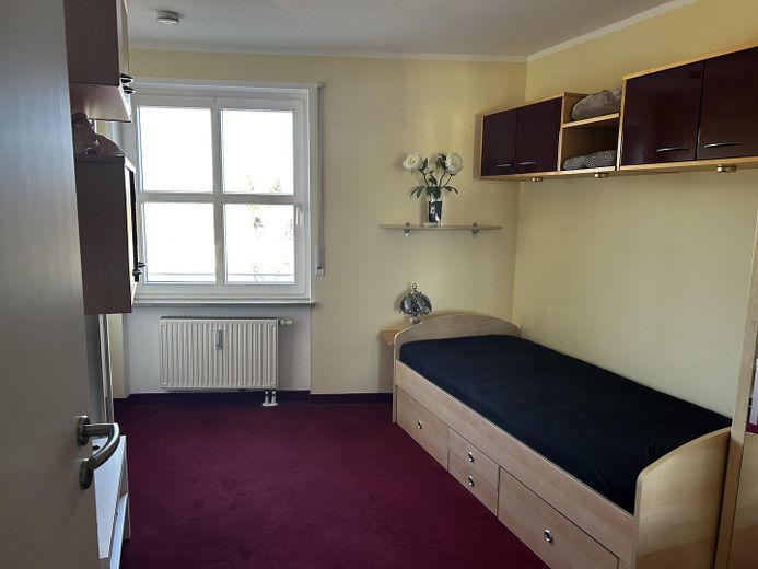 Familienfreundliche 4 Zimmer Wohnung in München Trudering – Zimmer 2  Kinderzimmer