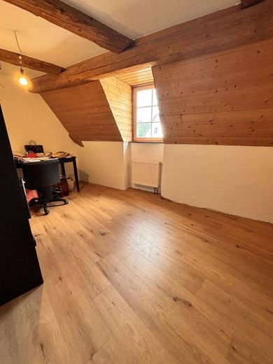 Sensazione di casa nella casa: spazioso maisonette di 6 locali con 147 m² – Foto 7