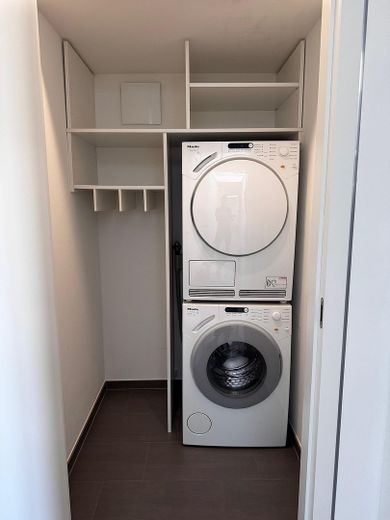 Penthouse met sauna, open haard, SmartHome, 2 TG-plaatsen direct bij het St. Franziskus-hospital – 11 Abstell