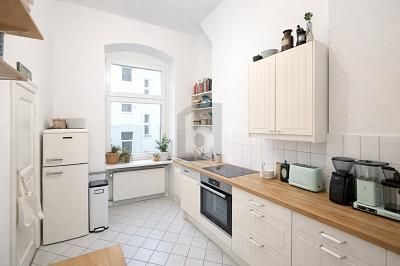 TOLLES ALTBAUJUWEL IN BESTER KIEZLAGE MIT BALKON – 1770632462_990f6ba.jpg