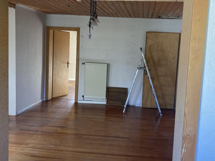 Detached house in Körprich with a large plot – positive preliminary decision for an additional residential building – Wohnzimmer / 1.Schlafzimmer OG