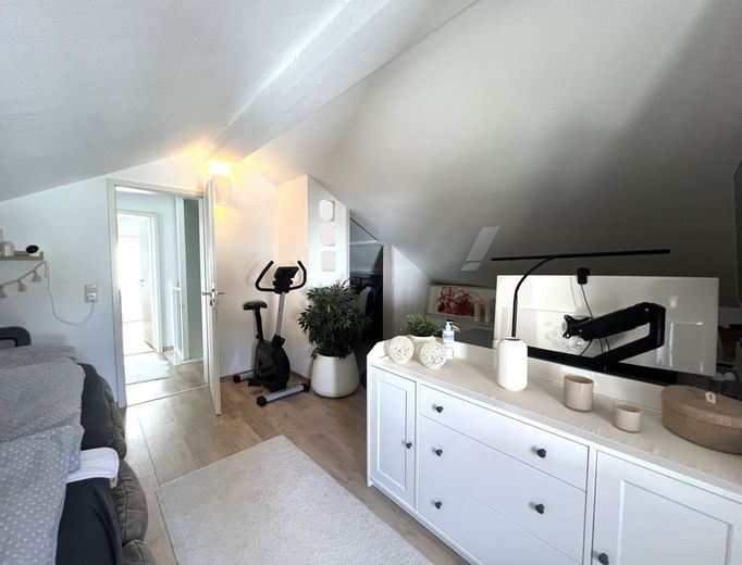 3-4 Zi. Maisonettewohnung mit Balkon, Garage und Garten in naturnaher Lage in Wuppertal-Beyenburg – Arbeits- und Schlafzimmer