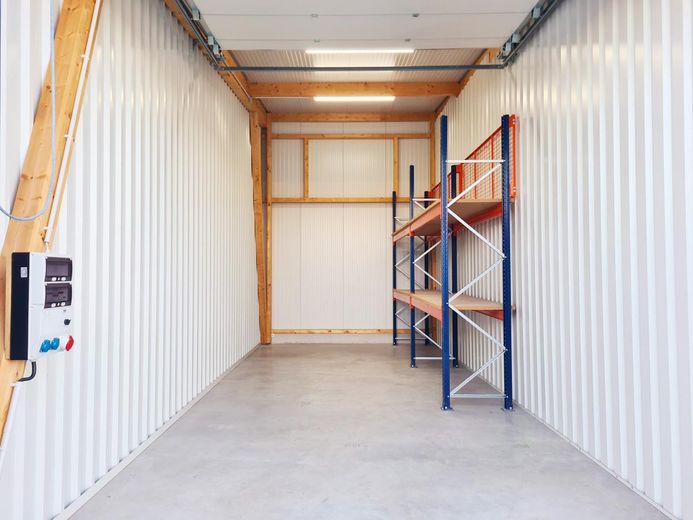 Magazzino capannone commerciale garage deposito a Reinfeld vicino a Lubecca, autostrada A1 – Lager Typ E mit Hochregal 