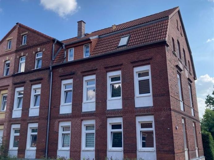 Großzügige 2-Zimmer mit EBK, Balkon, Wannenbad und Laminat in ruhiger Lage! – Foto 1