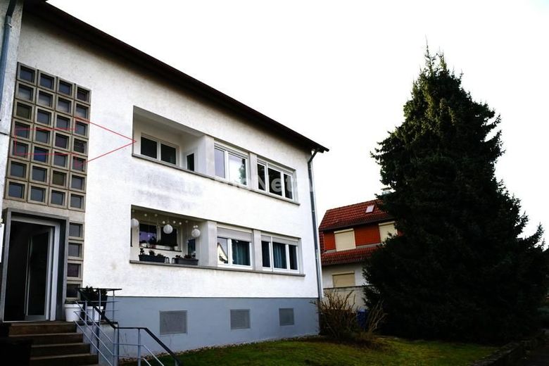 Frisch sanierter Wohntraum in Pforzheim-Sonnenberg: 5 Zimmer mit Ausblick und Garage – Aussenansicht
