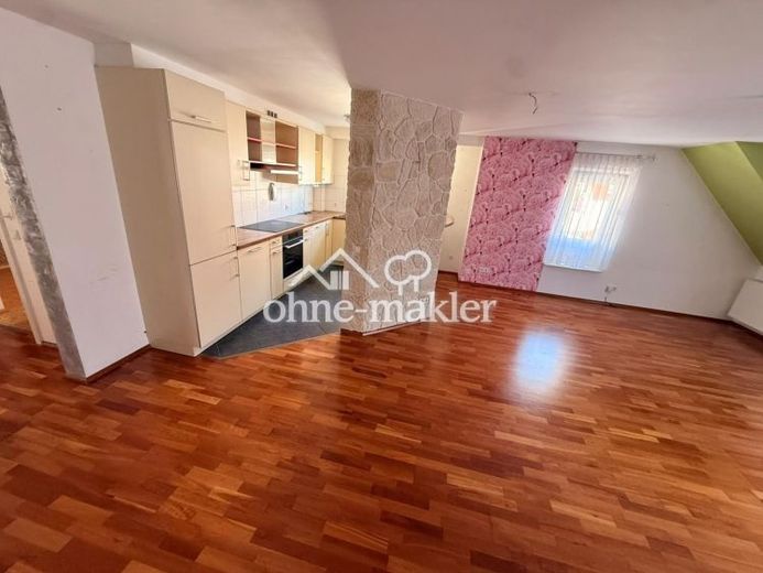 Provisionsfrei: Maisonette mit Hausgefühl, Südbalkon und 2 Tageslichtbädern inkl einem TG-Stellplatz – Foto 1