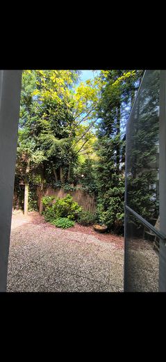 Exklusive Gartenwohnung im energetisch kernsanierten Mehrfamilienhaus – Terrasse