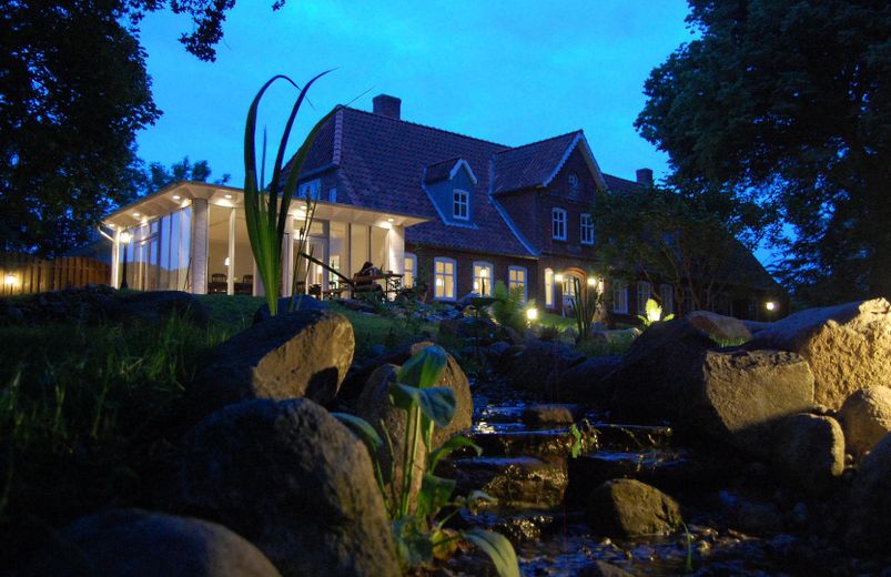 Ansicht in Dämmerung