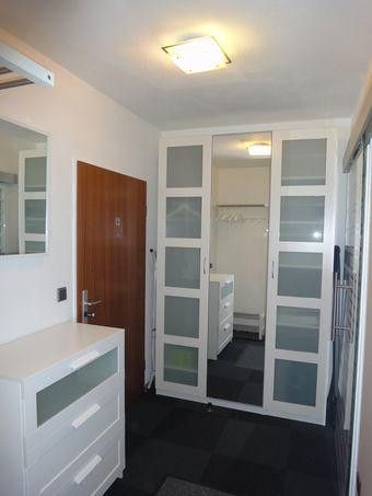 Freies möbliertes Apartment, Schwimmhalle, Sauna, S-Bahn München, von privat – Flur