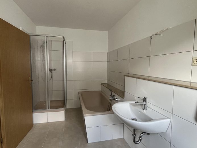 Erstbezug nach Renovierung - Helle und geräumige 3-RW mit Dusche und Badewanne – फोटो 6