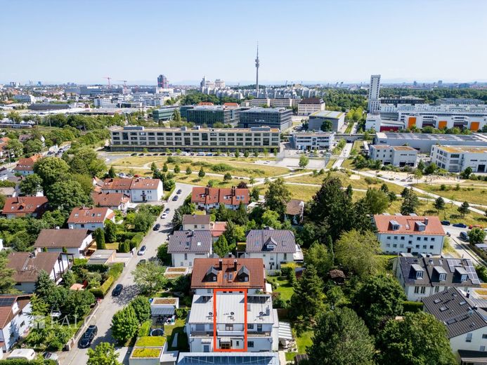 Wohnglück auf vier Ebenen - modernes Reihenmittelhaus in begehrter Lage von Feldmoching – Außenaufnahme