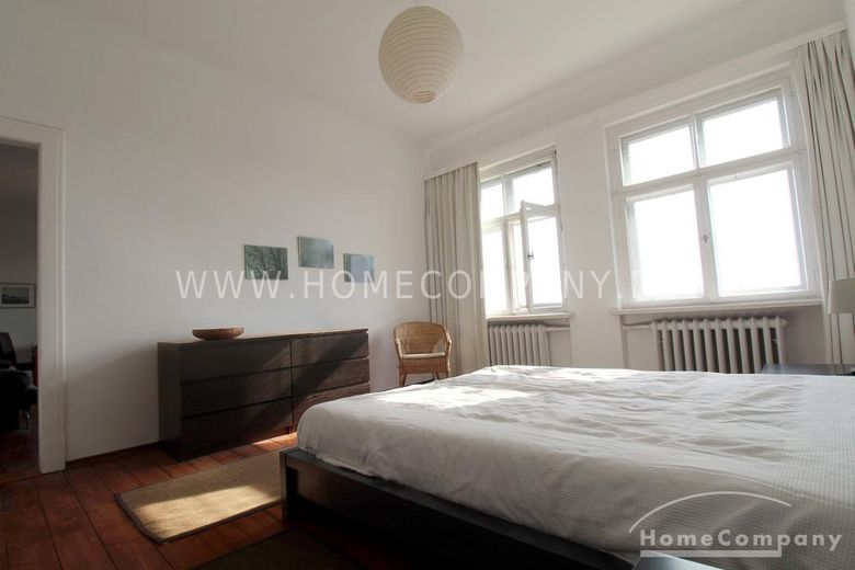 20330G HomeCompany Dresden Möbliert/Furnished 2-Zimmer Apartment mit phantastischer Aussicht über die Stadt am Loschwitzer Elbhang, grosse Dachterrasse max. 2 Personen – df43508a5472cee41f5fc35a09b58037271d2d5b.jpg