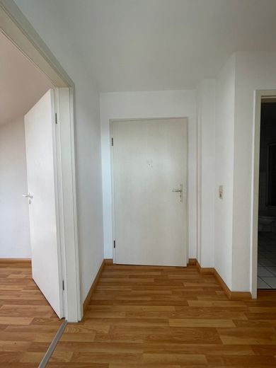 Frankenberg/Dittersbach में उज्ज्वल और आकर्षक 2-कमरों वाला अपार्टमेंट – Flur