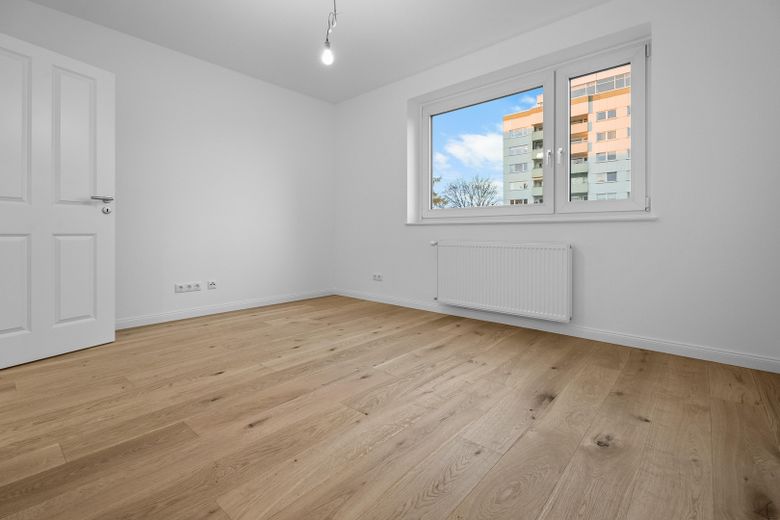 Erstbezug Saniert – 2 Zimmer – Balkon – Wettbergen – Zimmer