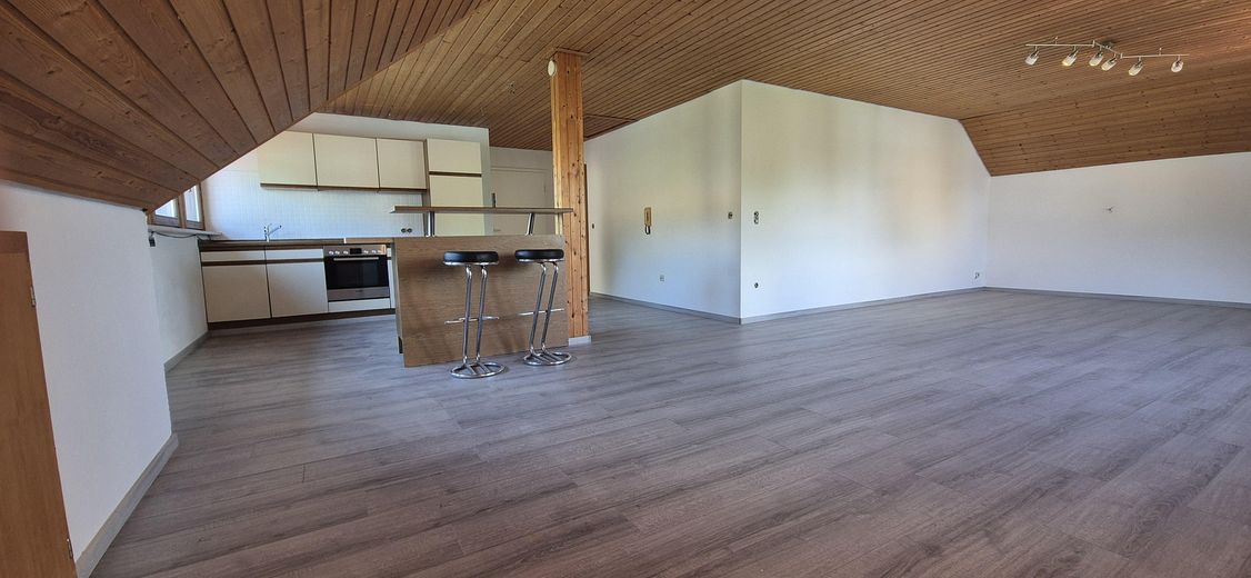 Erstbezug nach Renovierung – lichtdurchflutete 2‑Zi.-Wohnung mit Garage & Glasfaseranschluss – Foto 1