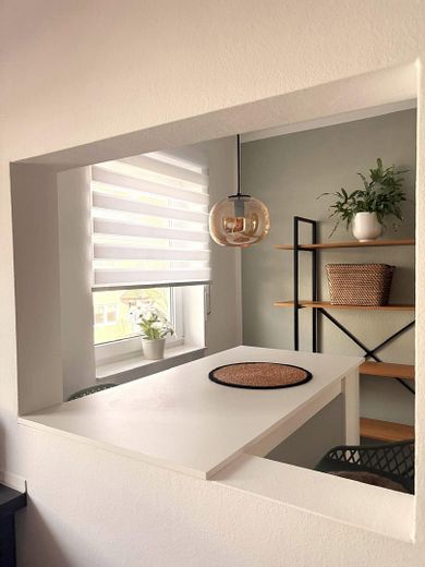 Moderne 3,5-Zimmer-Maisonette möbliert mit Heimkino, Wallbox & Klimaanlage – OG: Coffee Corner