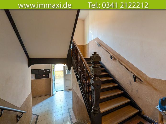 CONNEWITZ + 3-RAUM WOHNUNG HOCHPARTERRE + VERMIETET – Treppenhaus-Hofausgang