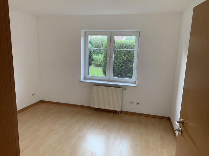 SZ m. Blick auf Gartenanteil