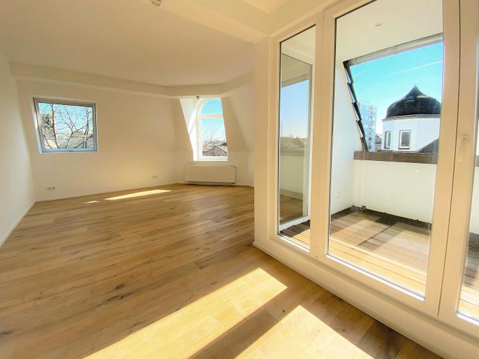 Exklusive 4-Zimmer-Maisonette-Wohnung im Dachgeschoss mit 2 Balkonen – Rüttenscheid – Foto 1