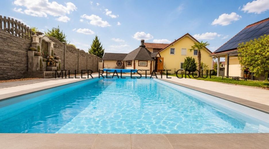 Privates Wohnresort in Altmannstein-Pondorf: Exklusives Einfamilienhaus mit Pool, Sauna, Grillkota, PV-Anlage, Speicher &amp; großer Südwest-Terrasse! – Außenanlage