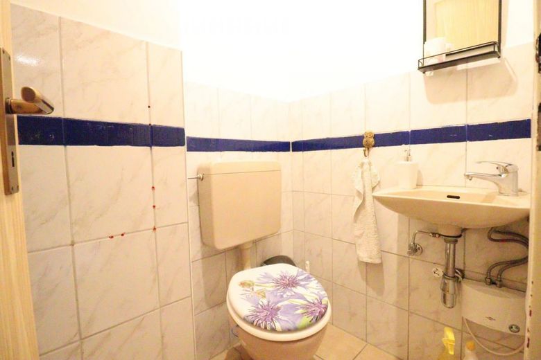Hintersteinau - Altbau - separates WC
