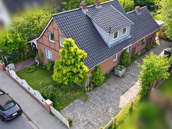 Visselhövede में 2.134 m² का भूखंड – विकास की संभावनाओं वाला कारीगरों के लिए एकल-परिवार का घर – फोटो 1
