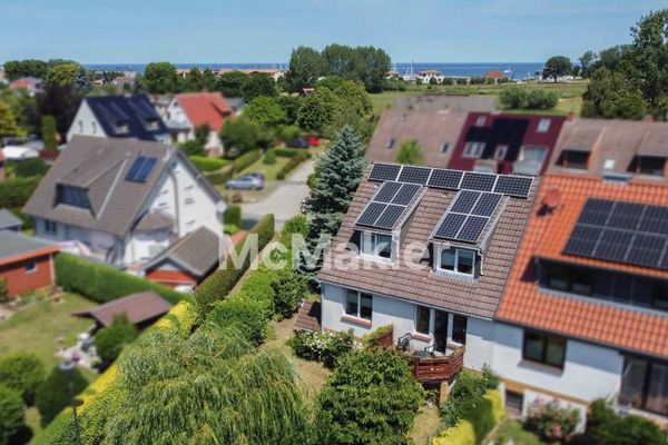 Casa a schiera d'angolo con giardino e garage in posizione top: A pochi passi dal Mar Baltico a Kühlungsborn