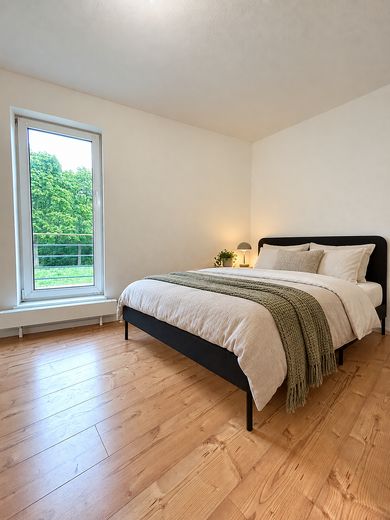 5,2 % Rendite! Umfassend renovierte Eigentumswohnung mit Stellplatz in Leipzig – Schlafzimmer