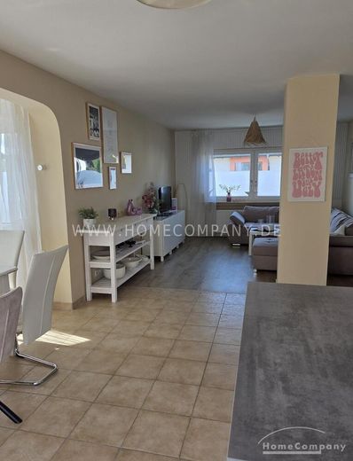 Seligenstadt (8072554) Modern möblierte 3-Zimmer-Wohnung mit Wohlfühlterrasse – e11cb423c0ac6c596f74b2b71510982d421457bc.jpg