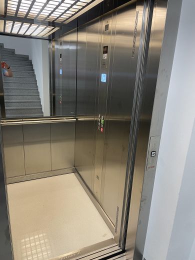 Aufzug innen