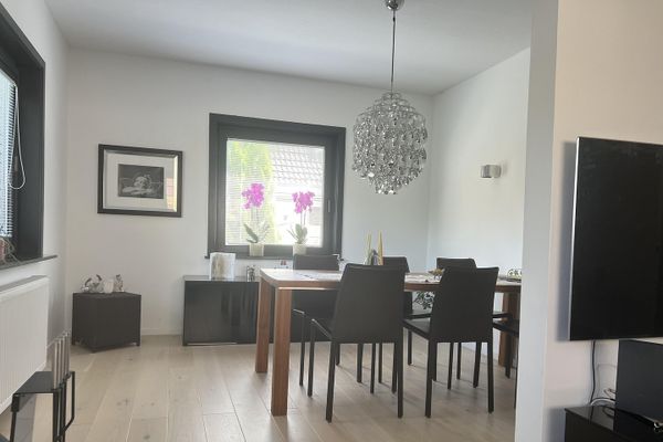 Casa unifamiliare in posizione top nel Stadtpark di Norderstedt nelle vicinanze
