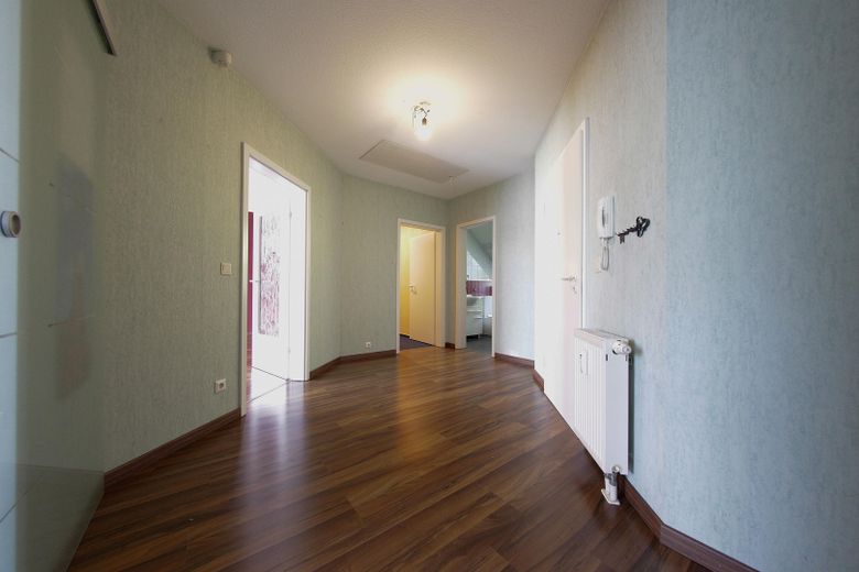 Viel Platz, viel Grün, kein Stress: Ihr neues Zuhause am Waldrand – Diele