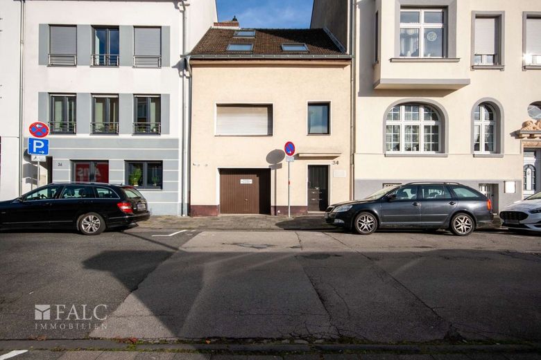 Mitten in Düren - Was will man mehr ? – Strassenansicht