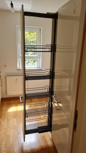 Schöne, ruhige und helle 3-Zimmerwohnung gegenüber Skyline Plaza – Küche