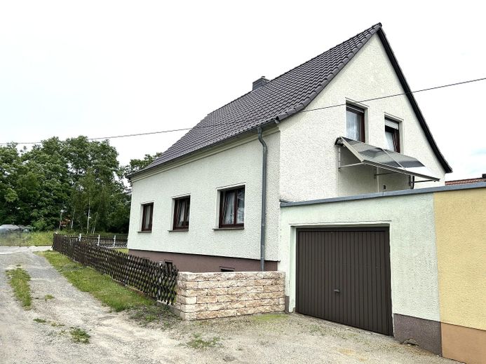 131 m² für Ihre Familie: 4 Schlafzimmer, 2 Bäder, 2 Garagen und keine Käuferprovision – Garage II