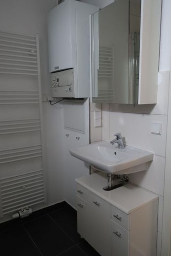 2-Zimmer Eigentumswohnung als Kapitalanlage privat zu verkaufen – Bad mit Gastherme