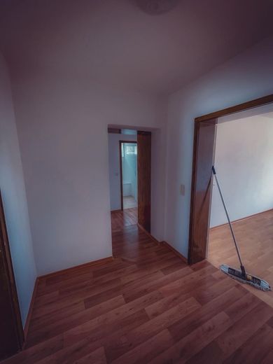 Attraktive 3-Zimmer-Wohnung in Altdorf bei Landshut – Flur